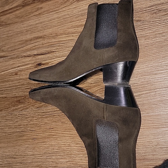 🌟MAKE an OFFER🌟 STUNNING Olive Green EUC Chelsea bootie 38 - Picture 3 of 5